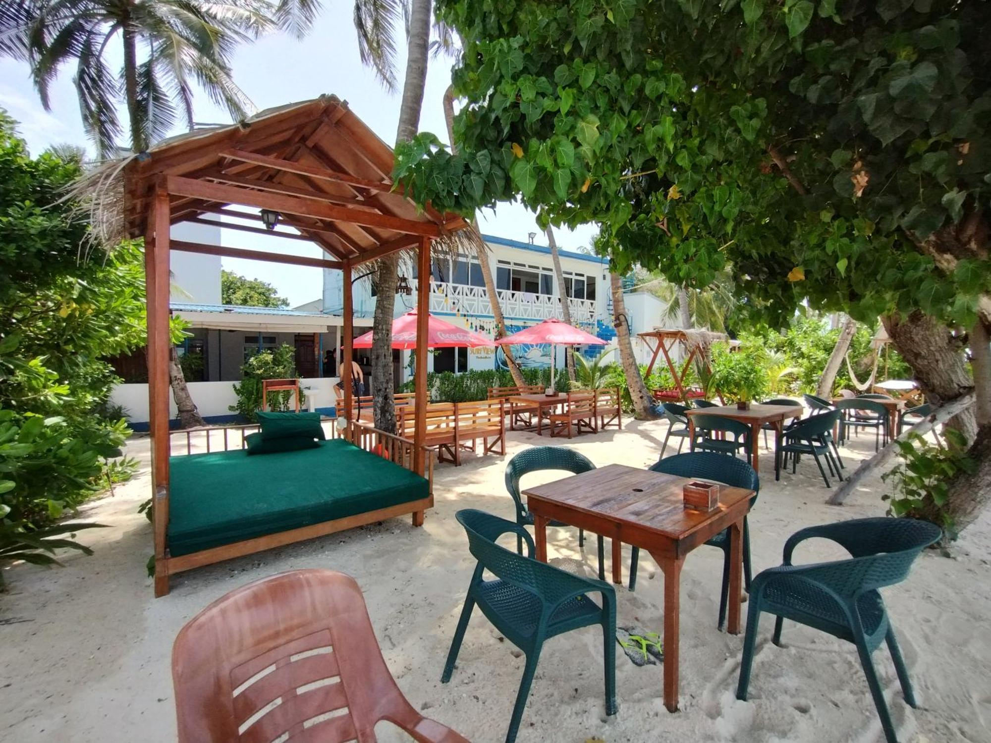 Batuta Maldives Surf View Hotel Thulusdhoo Exterior photo