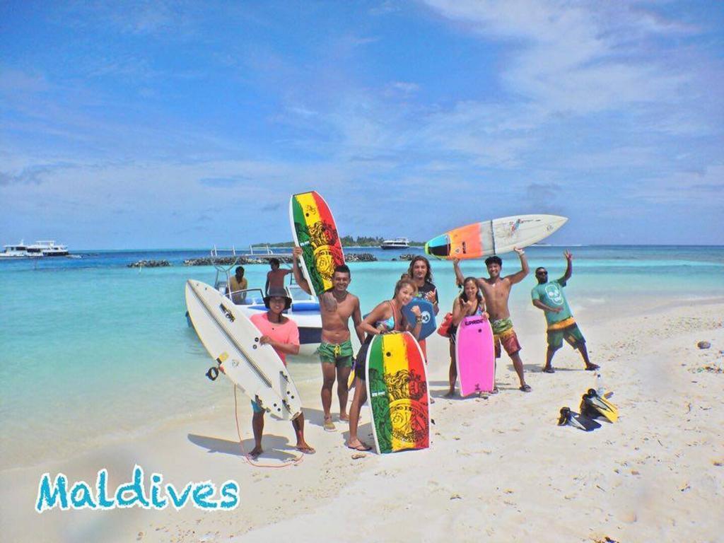 Batuta Maldives Surf View Hotel Thulusdhoo Exterior photo