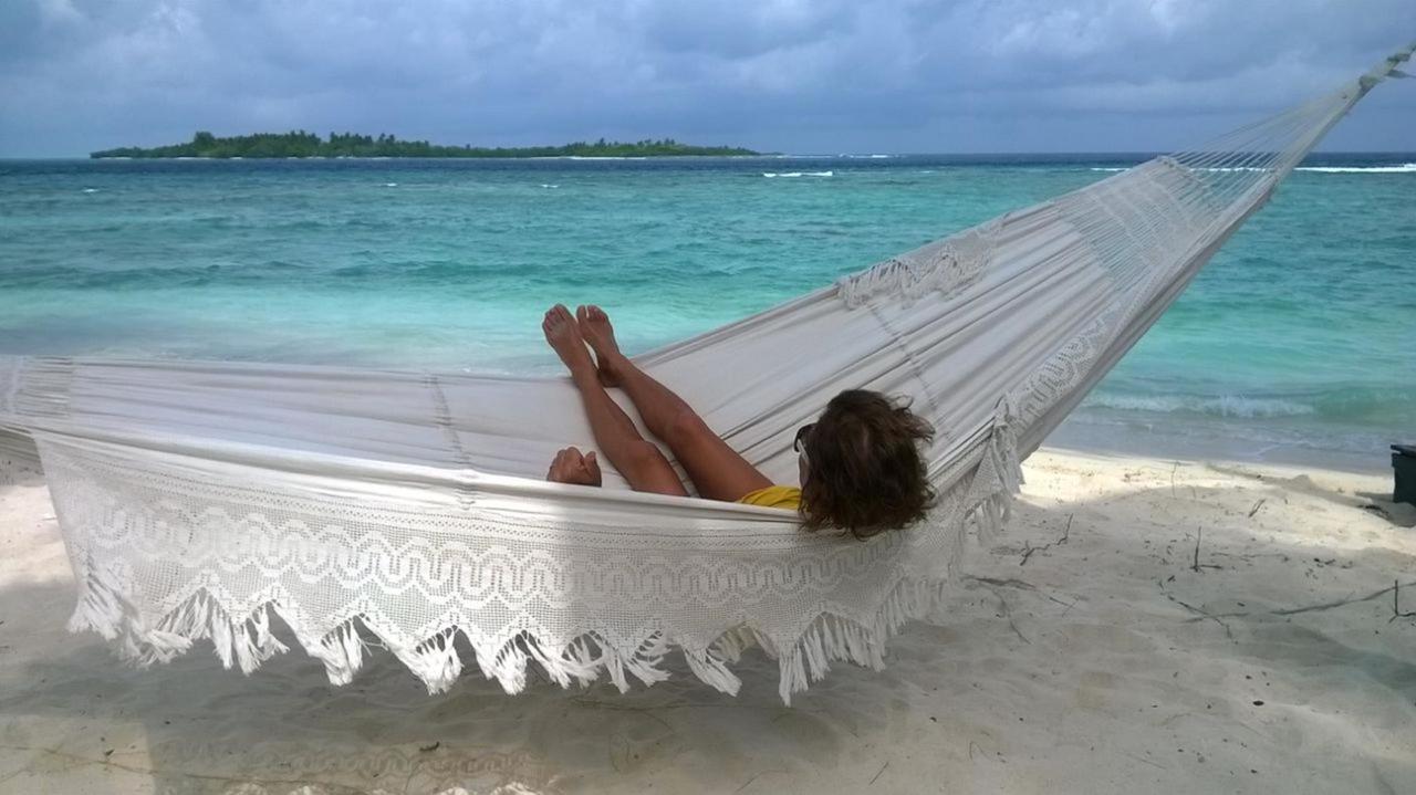 Batuta Maldives Surf View Hotel Thulusdhoo Exterior photo